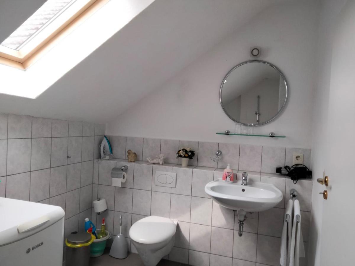 Ferienwohnung Neheim Mit Dennis Und Alexander Alexander Mit Klimaanlage Exterior foto